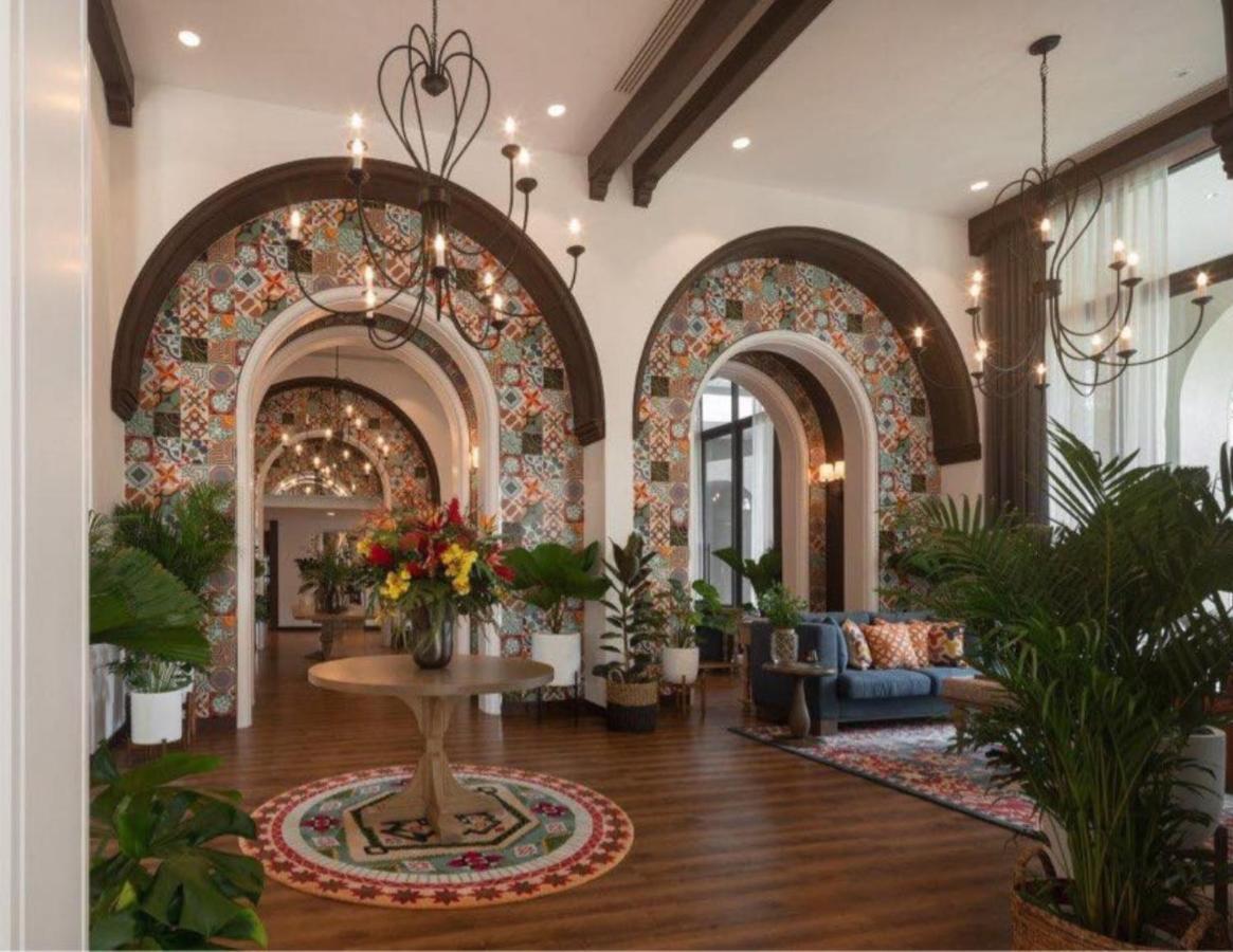 A Luxurious And Romantic At Lacasita By Pikul